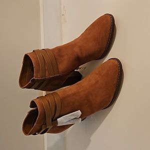 WHBM Carlton Boots size 9.5 NWOT